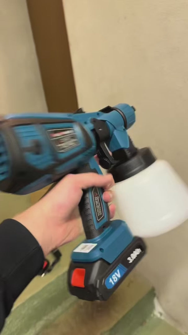 Le pistolet P70 PRO et son godet, vus de près